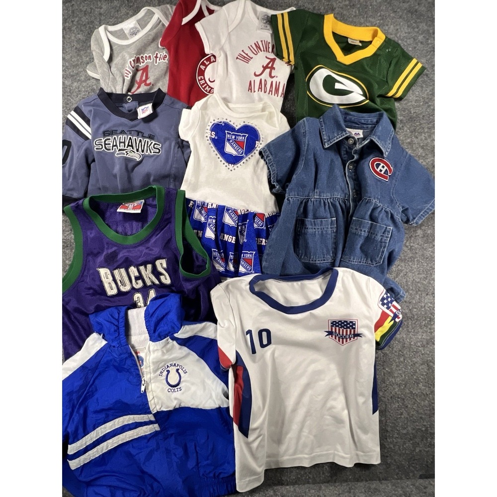 VTG Y2K Modern Kids Sports Apparel Lot 22pc Mixed Sizes NHL NFL Jersey Tees